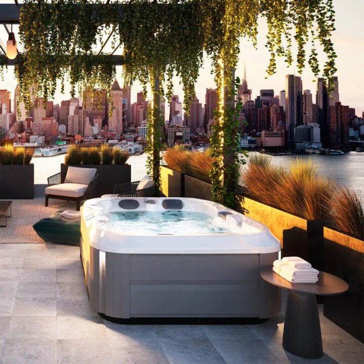 Jacuzzi® J-315™