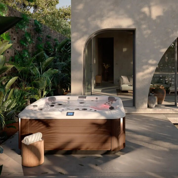 Jacuzzi® J-365™